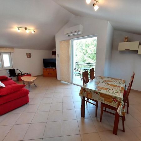 Apartment Dumica Malinska Bagian luar foto